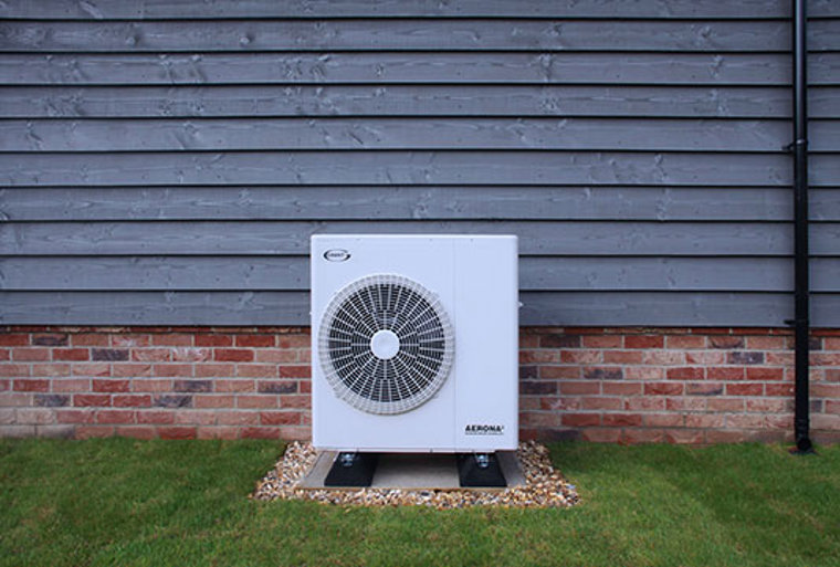 A 10kW Grant Aerona3 heat pump is a reliable, efficient solution to home heating