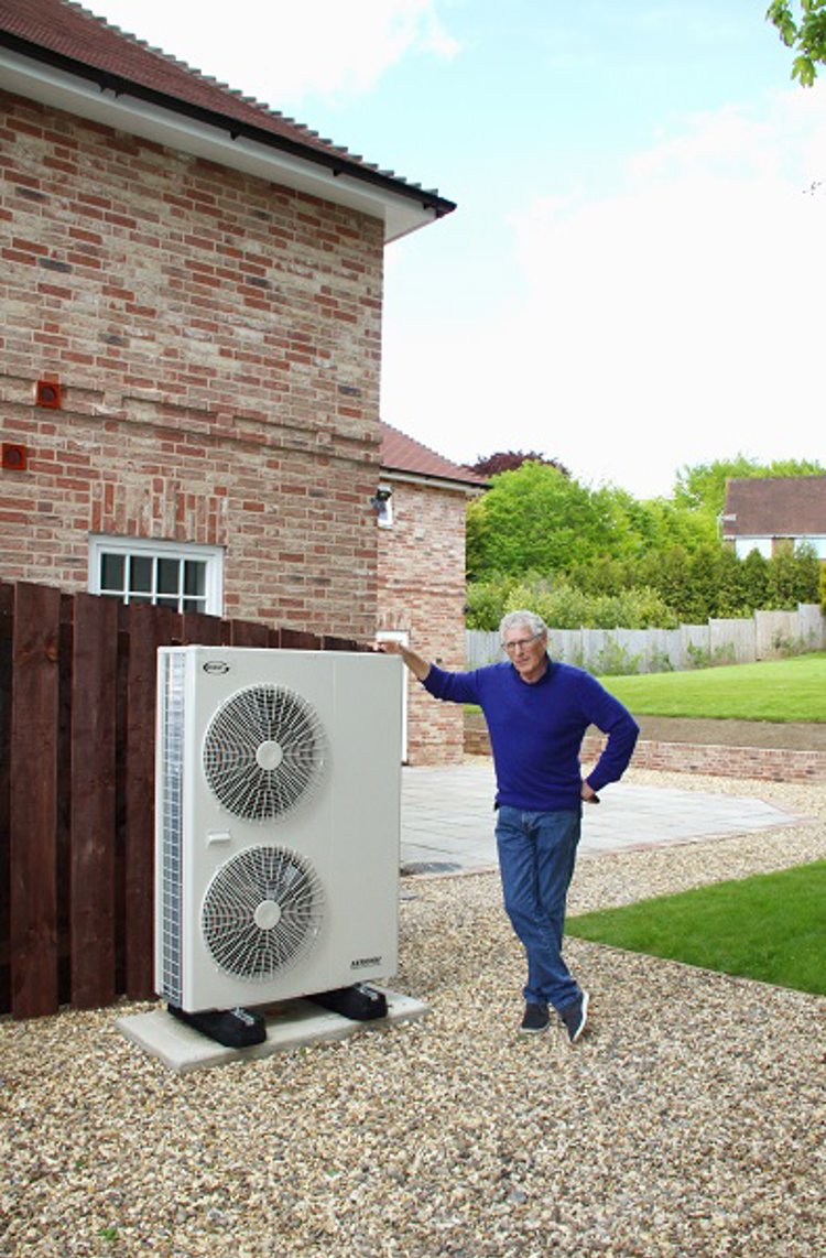 Luxury new build farmhouse welcomes Aerona³ heat pump