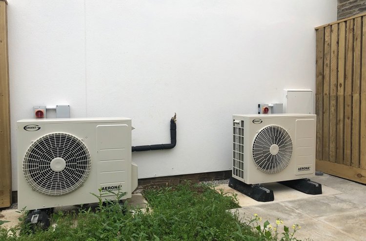 Six Aerona³ heat pumps, four flats, two houses, one sustainable development for locals