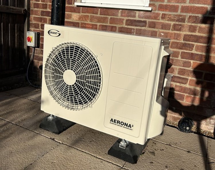 G1 Installer upgrades Victorian terraced property with Aerona³ heat pump